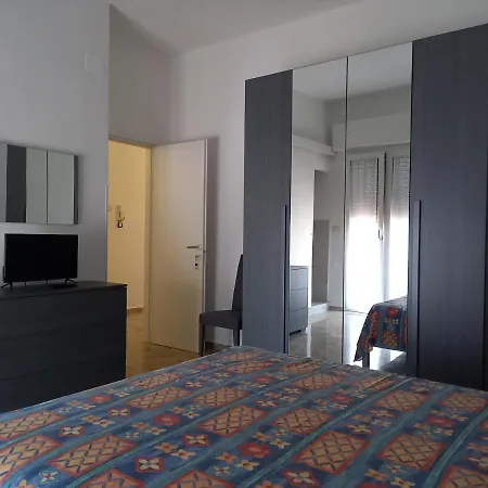 住宿加早餐酒店 La Vela Villa Rosa Di Martinsicuro